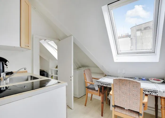 Lägenhet Marignan Au Coeur Des Champs Elysees